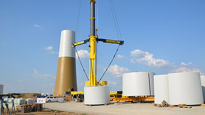 Kranstellfläche mit den Turmelementen